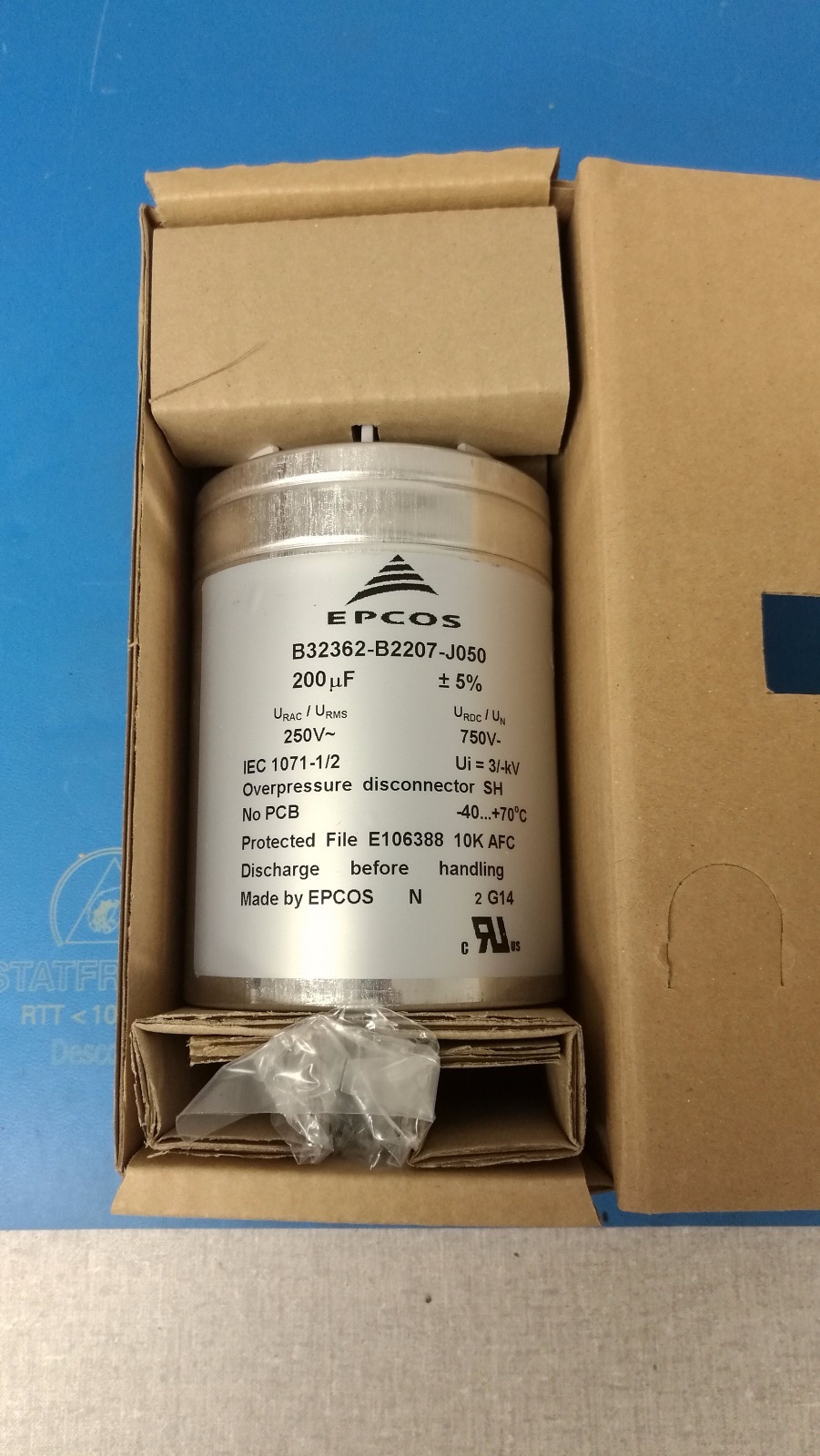 B32362-B2207-J050 200UF 250V 5% Screw Terminals Film Capacitors EPCOS