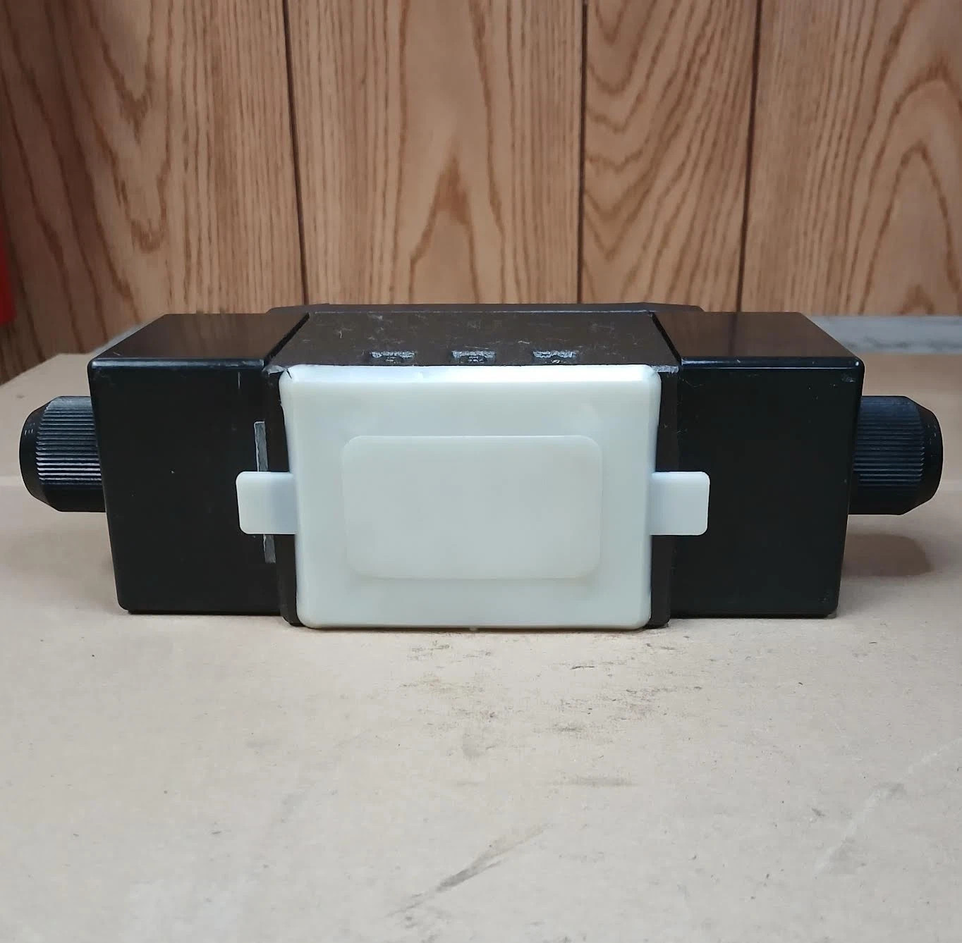 Continental Hydraulics VSD05M-24-GB-60L-B Directional Control Valve
