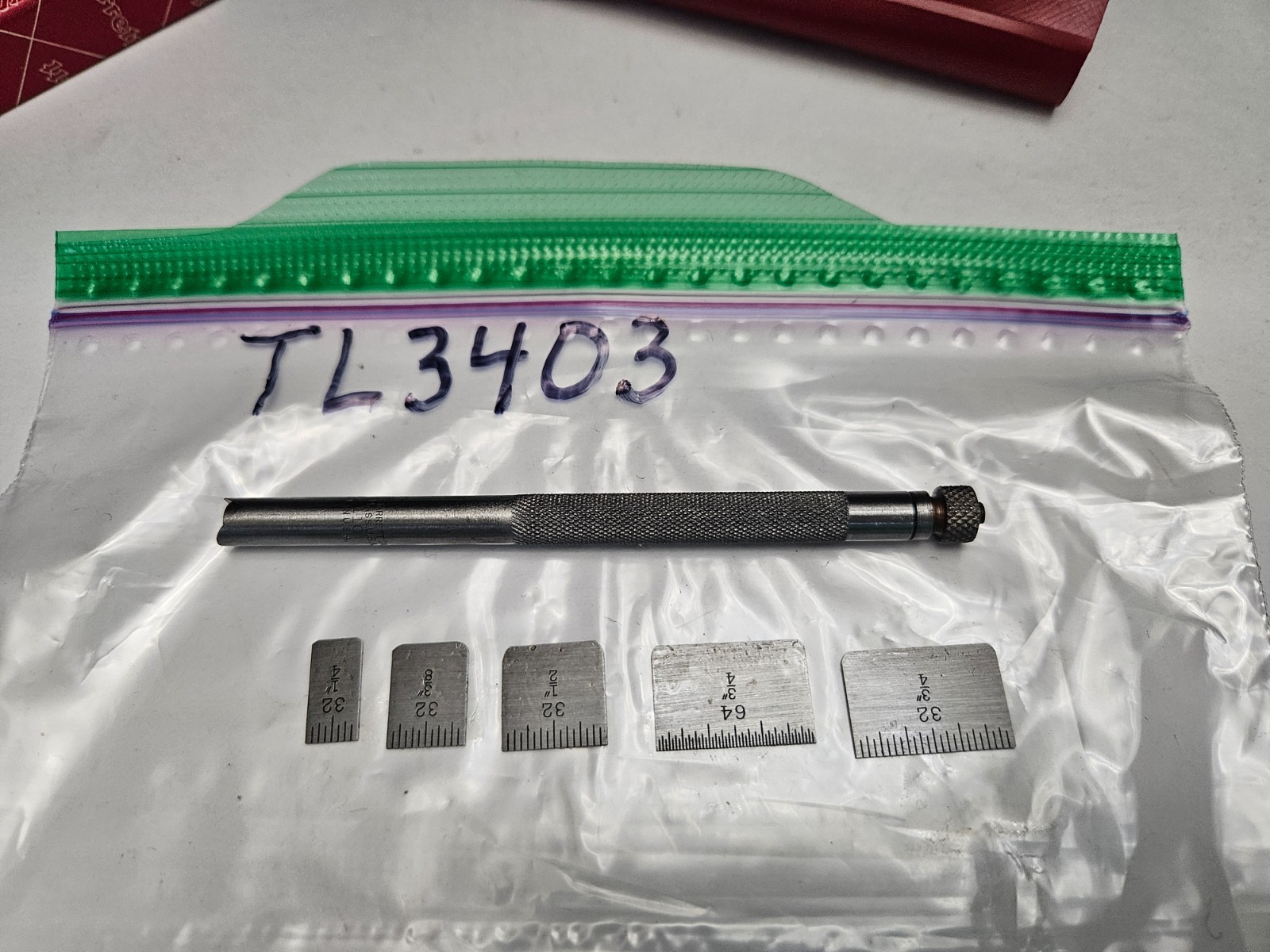 STARRETT #S423 1/4″ – 1″ TEMPERED STEEL RULES WITH HOLDER NEW OLD STOCK (TL3403)