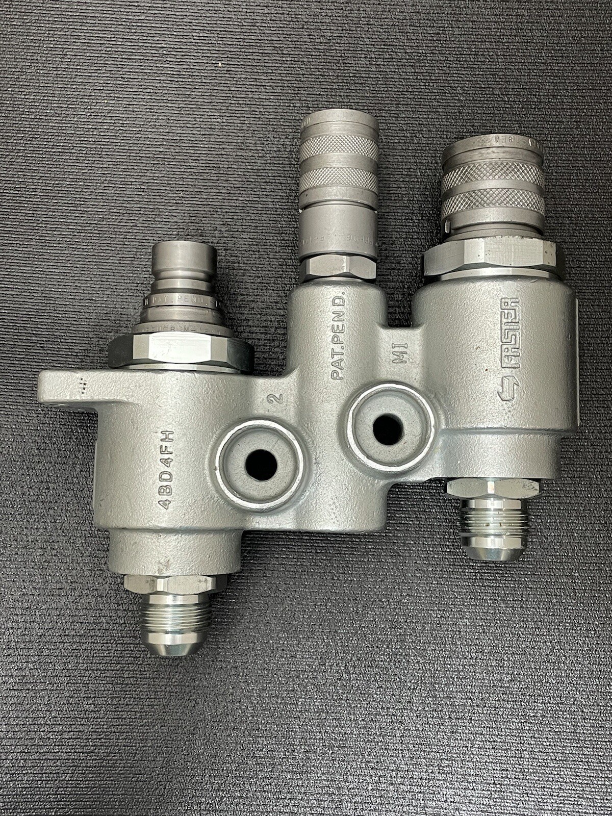 Case # 47396759 Faster 4BD4FH Hydraulic flat face Manifold Control Valve