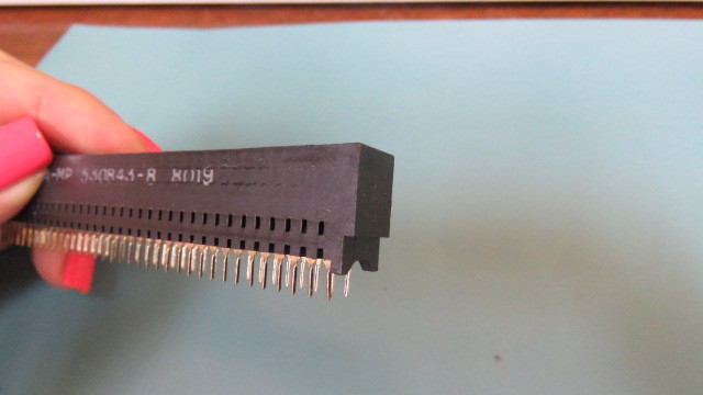 TYCO/ AMP 530843-8 Qty of 13 per Lot Standard Card Edge Connectors CONN SEC II