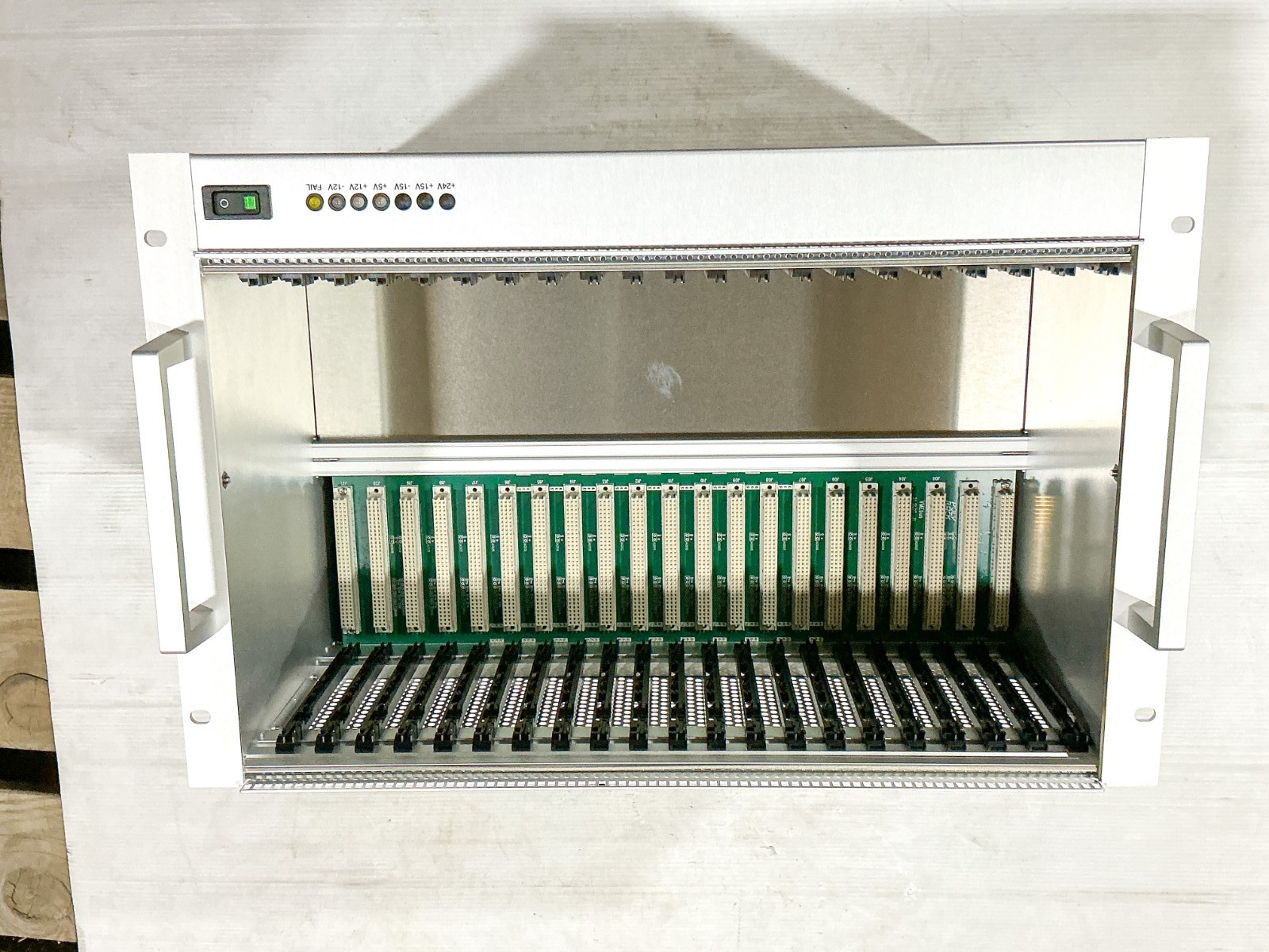 New Poly Rack 170321 VME-System 19 BGTR 7HE/380T MSC III Chassis 21 Slot 1371464