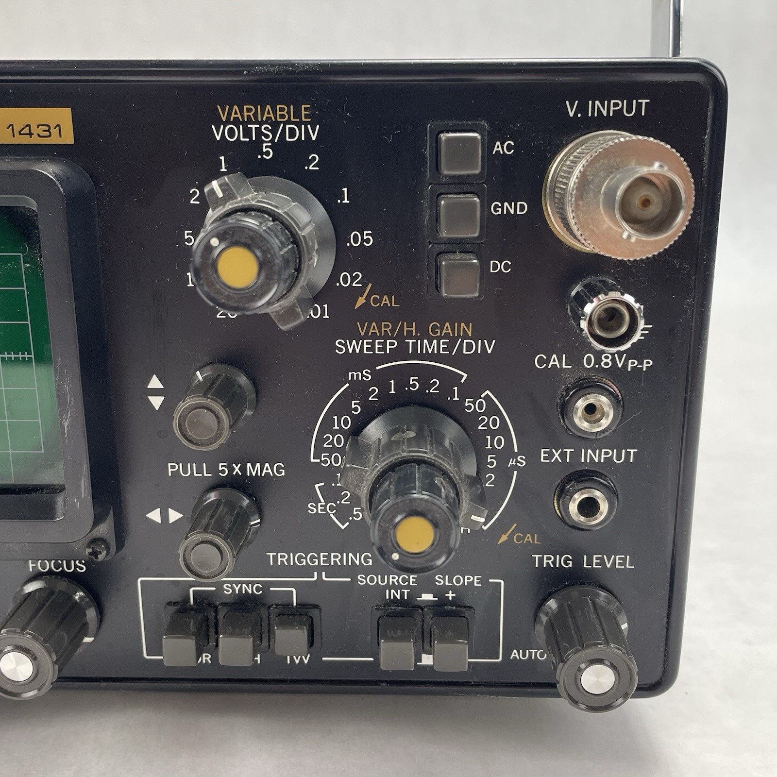 B&K Precision Model 1431 Oscilloscope Power Tested Parts Or Repair