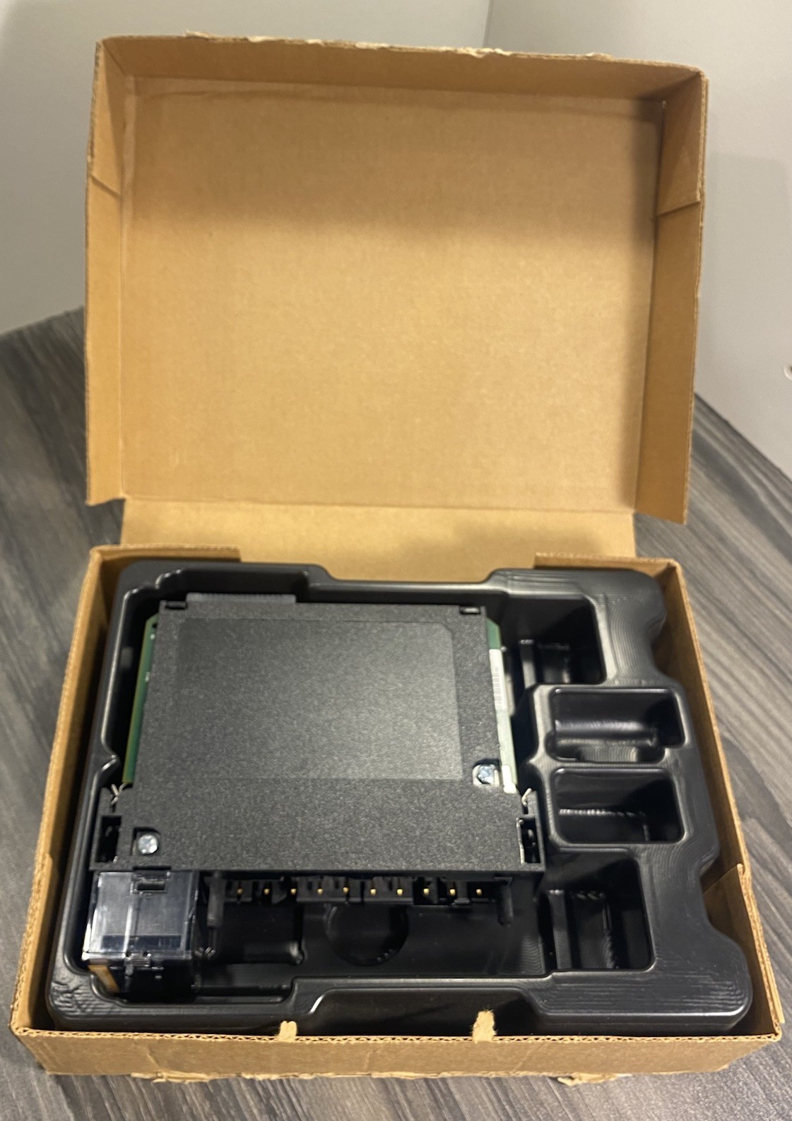 Allen Bradley 1756-OF8 Series A ControlLogix Analog 8-Point Output Module – USA