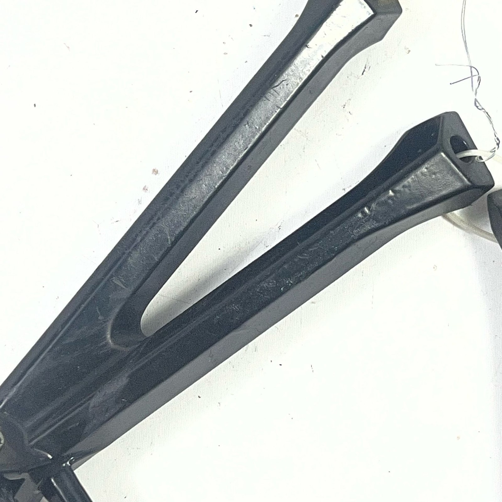 2006-2007 Suzuki GSXR 600 750 OEM Rear Passenger Foot Pegs Brackets Pair