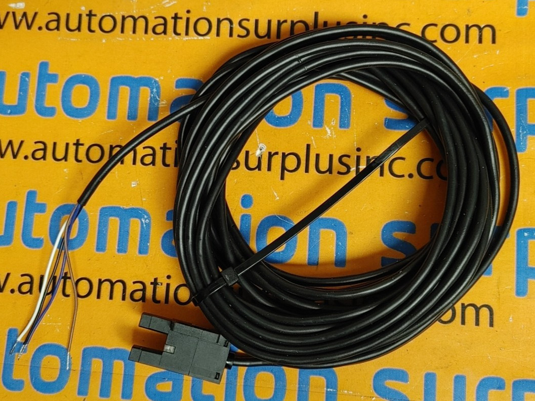 PEPPERL+FUCHS GL5-R/43a/115-5M 15FT PHOTOELECTRIC SLOT SENSOR NEW! QUANTITY! WOW