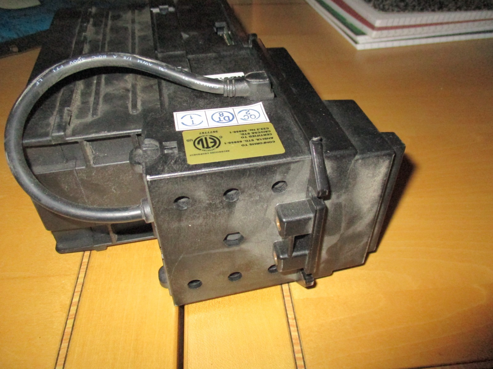 ICT V6-36F0M-USD4-T2 BILL ACCEPTOR, AND MAG. UNTESTED BUT HIGH CHANCE OF WORKING