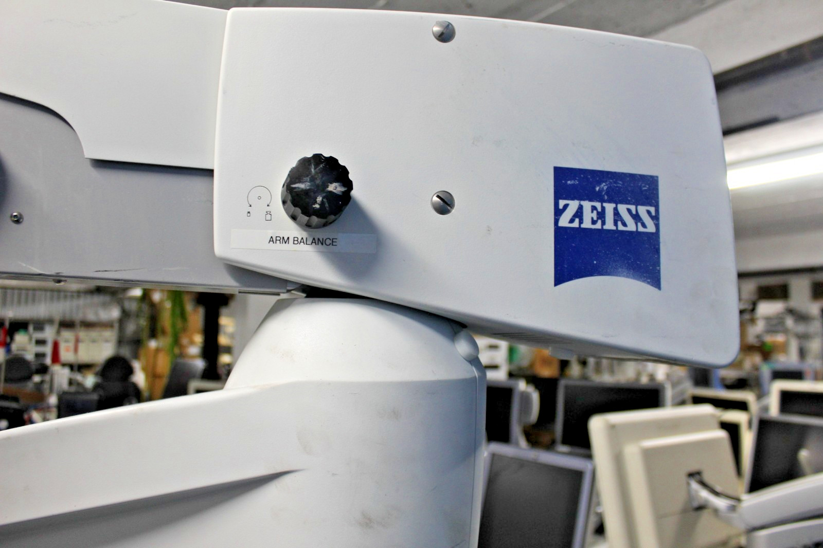 CARL ZEISS OPMI VISU 200 STATIV S8 SURGICAL MICROSCOPE