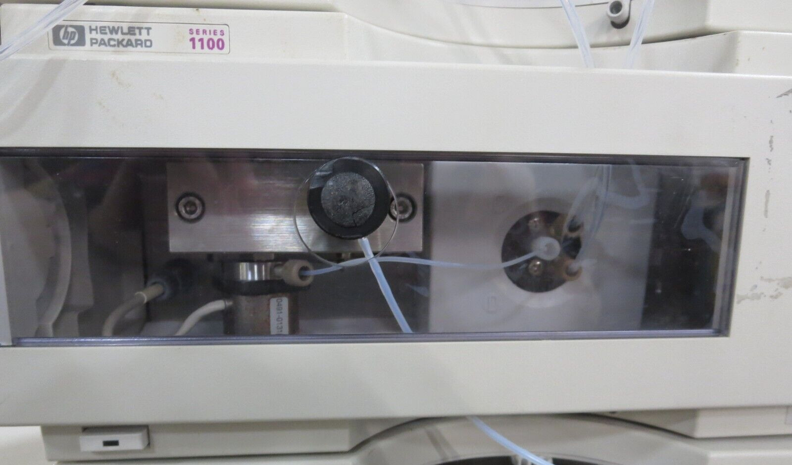 H-P, G1311A+G1312A+G1322A+35900C,HPLC System,Series 1100, Read Full Description