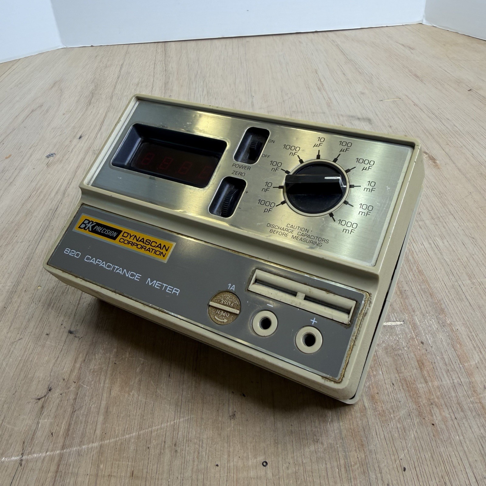 B&K PRECISION DYNASCAN CORPORATION MODEL 820 CAPACITANCE METER – UNTESTED