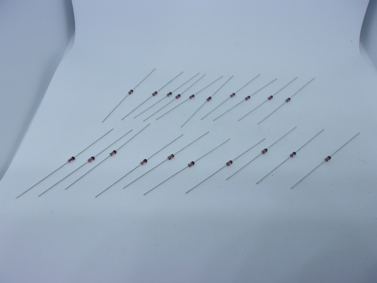20 Pcs Pack Lot Silicon Planar Zener Diodes 1/2W 0.5W DO-35 Package DIP – 3V3
