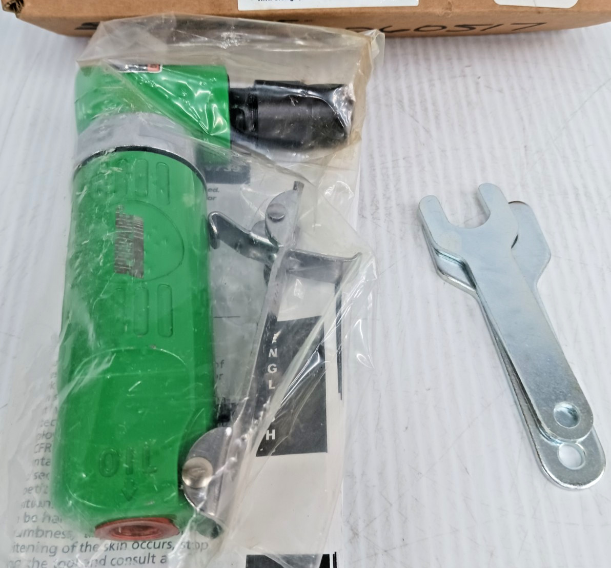 New Speedaire 12V739 Angle Grinder 1/4″ New in Factory Box