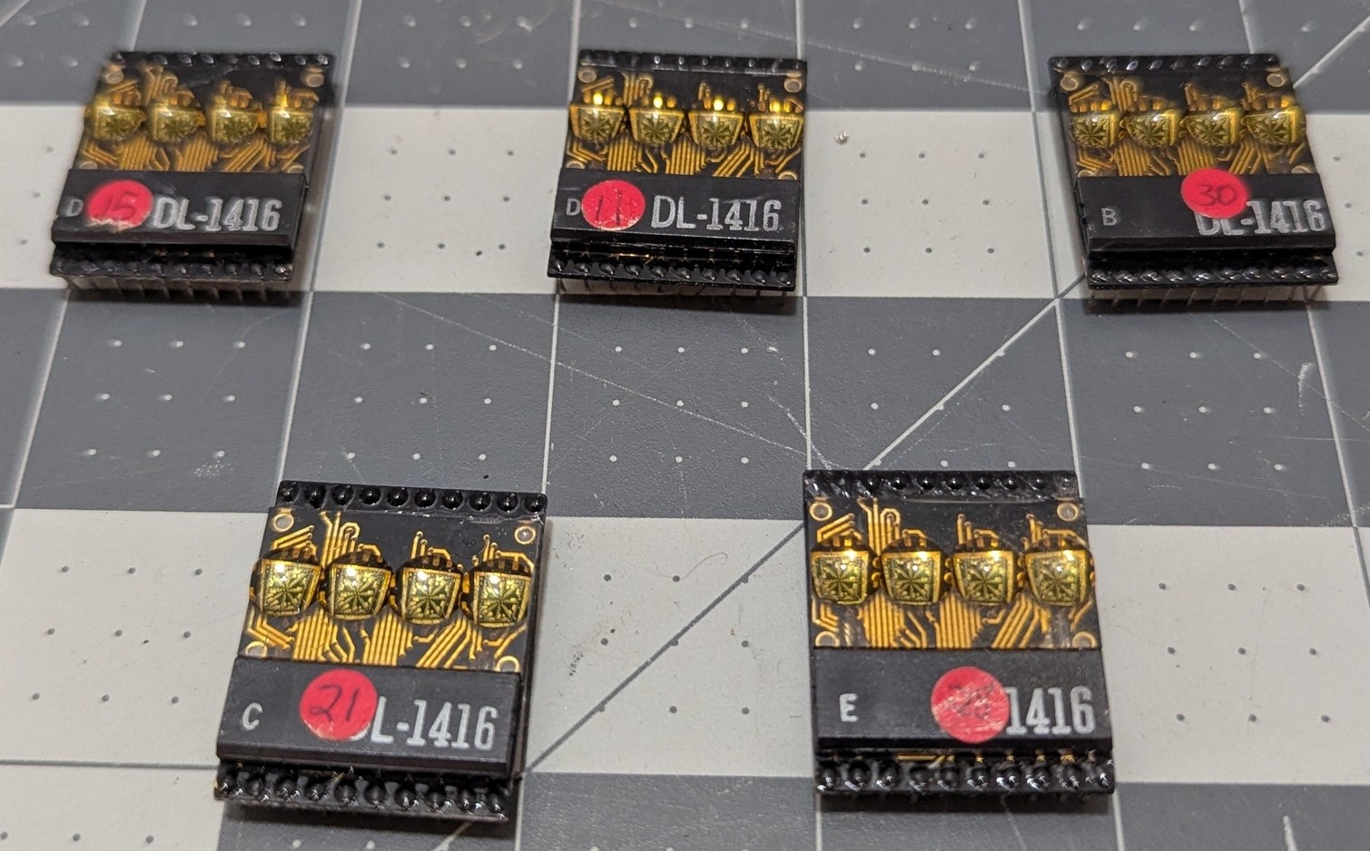Vintage 5 Pcs LITRONIX DL1416 AM, 4-Digit 16-Segment LED DISPLAY (USED)