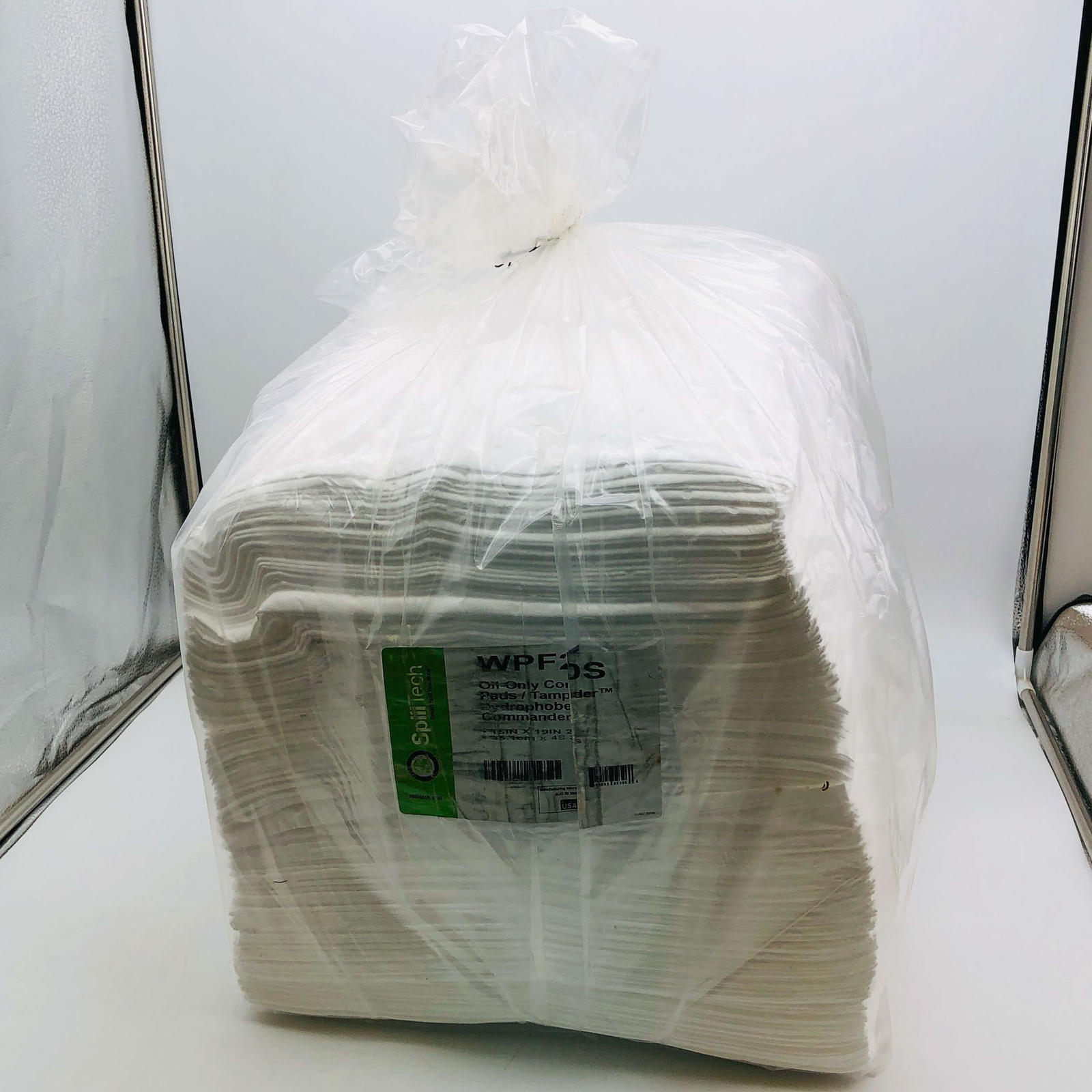 SpillTech WPF200S Oil Only Absorbent Pad Pack of 200 19” x 15” White Lightweight