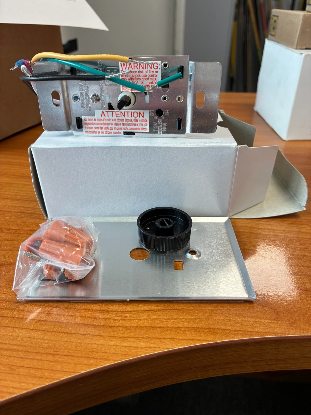 Manual Speed Control c/w Forward/ Reverse Switch H6413 5A/120v