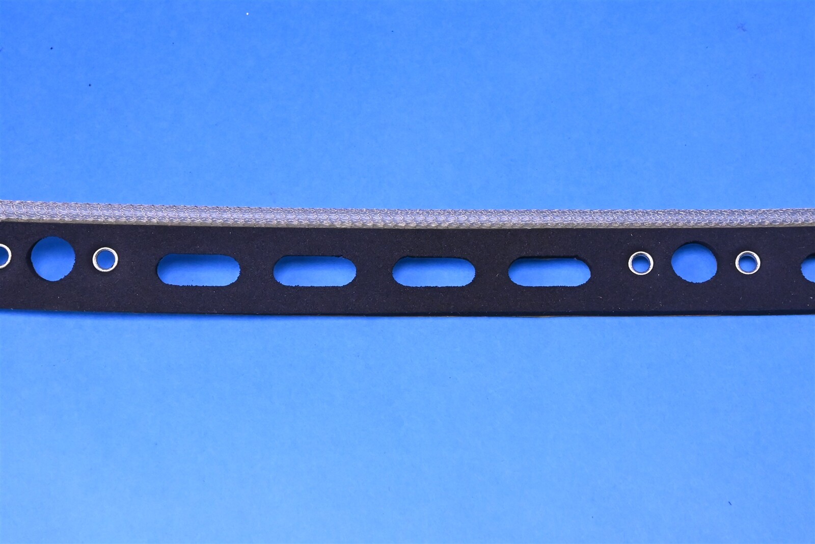 10′ Holland Shielding Systems EMI/RFI EMC-IP Gasket Knitted Mesh w Neoprene Foam