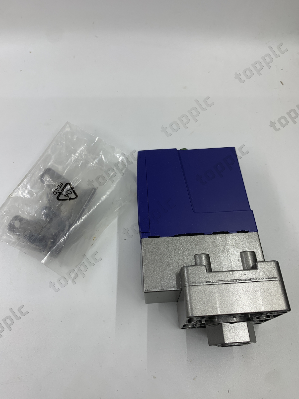 1PCS NEW XMLB002A2S11 Unbranded