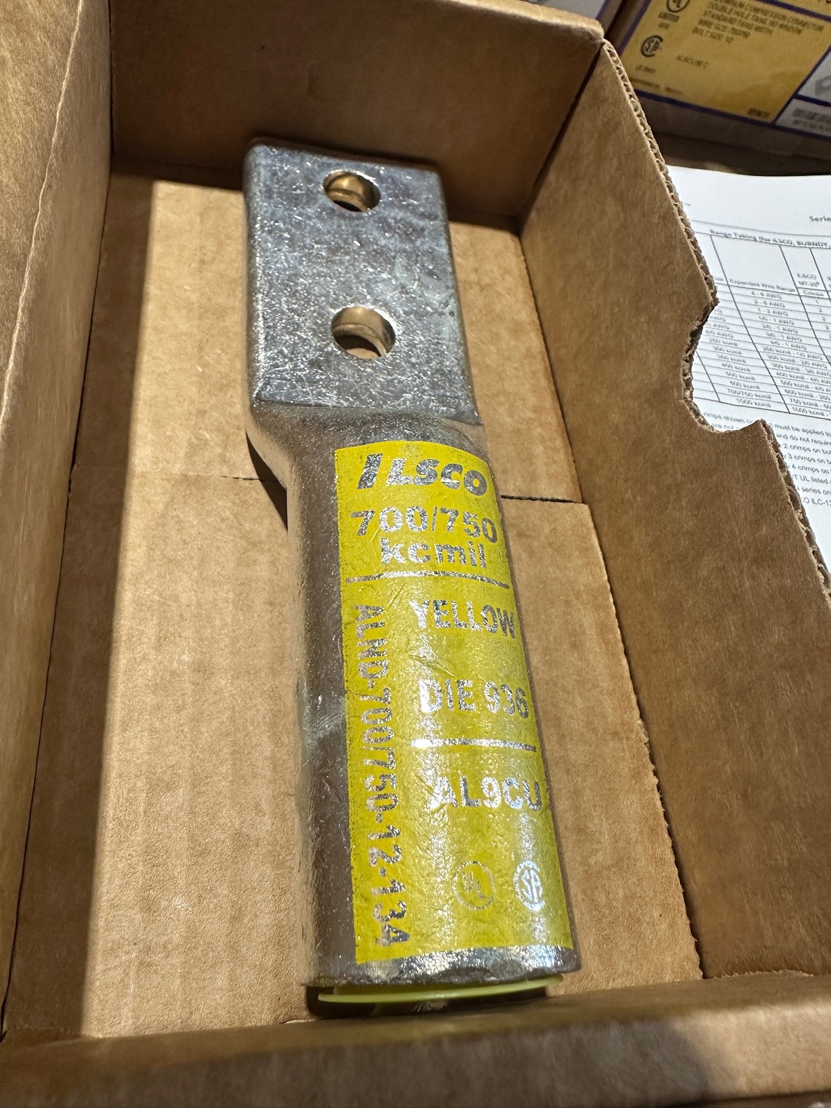 10Pack Ilsco Yellow 700 750 kcmil Surecrimp Aluminum Compression 2-Hole 1/2″ Lug