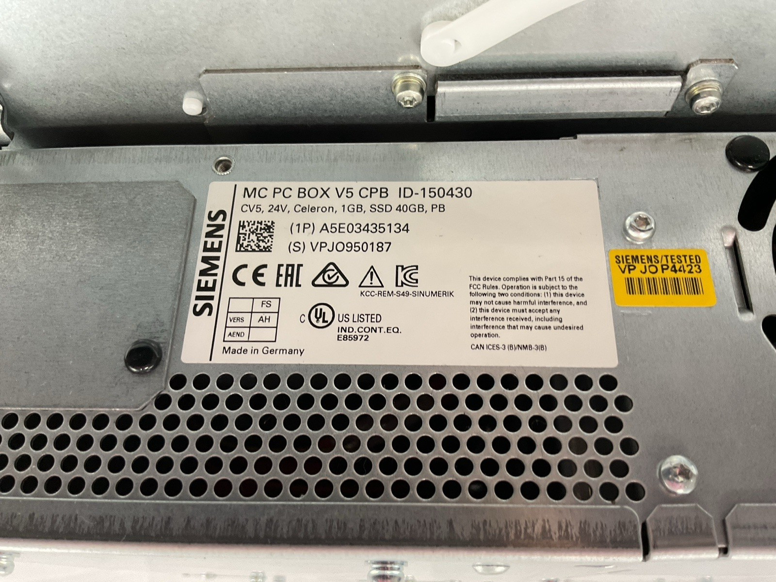 Siemens SINUMERIK PCU 50.5-C 6FC5210-0DF52-2AA0 1.8GHz 1GB CNC 840D Operator