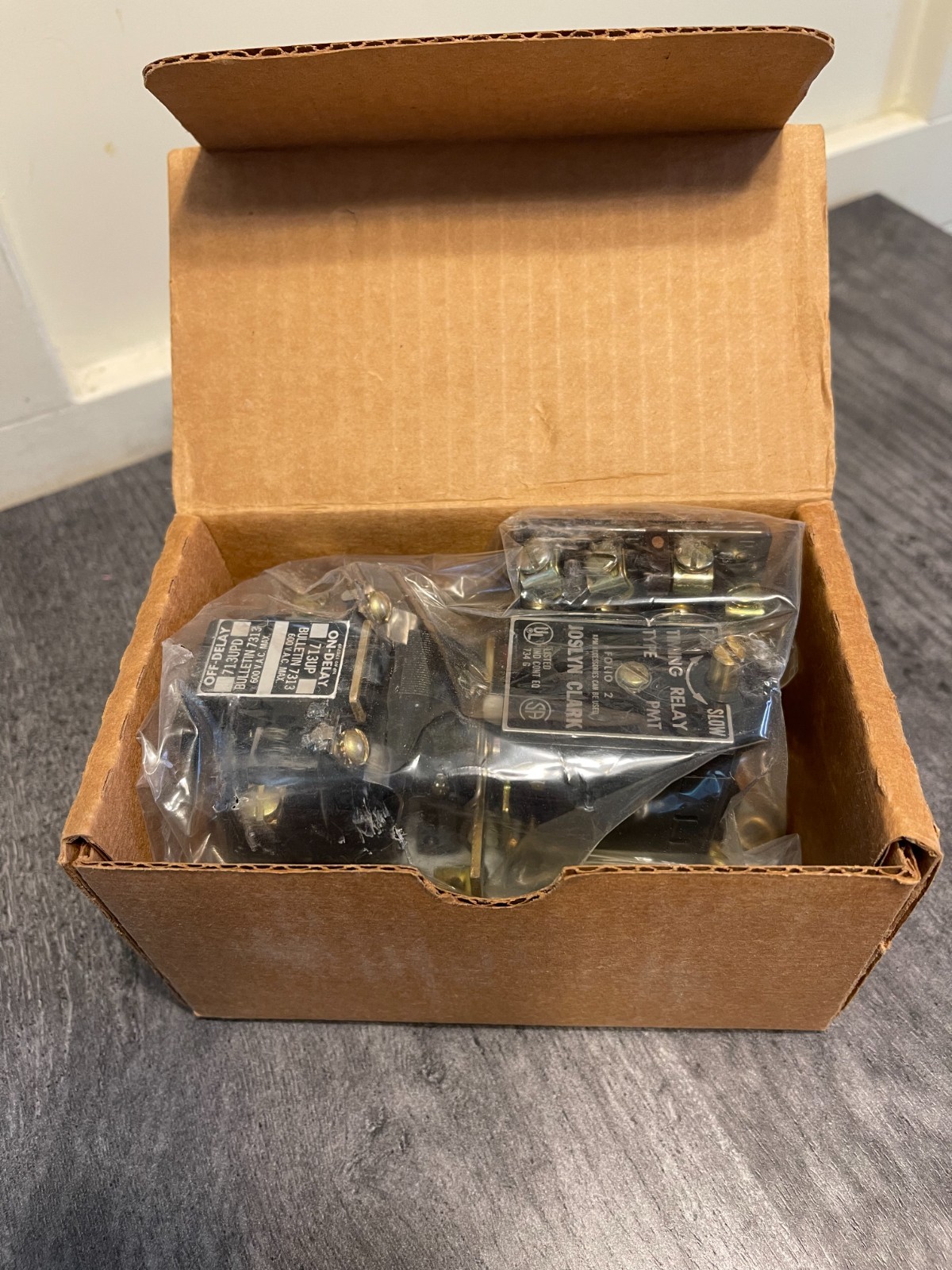 *NEW* Joslyn Clark 713UP-76 PMT Pneumatic Timing Relay