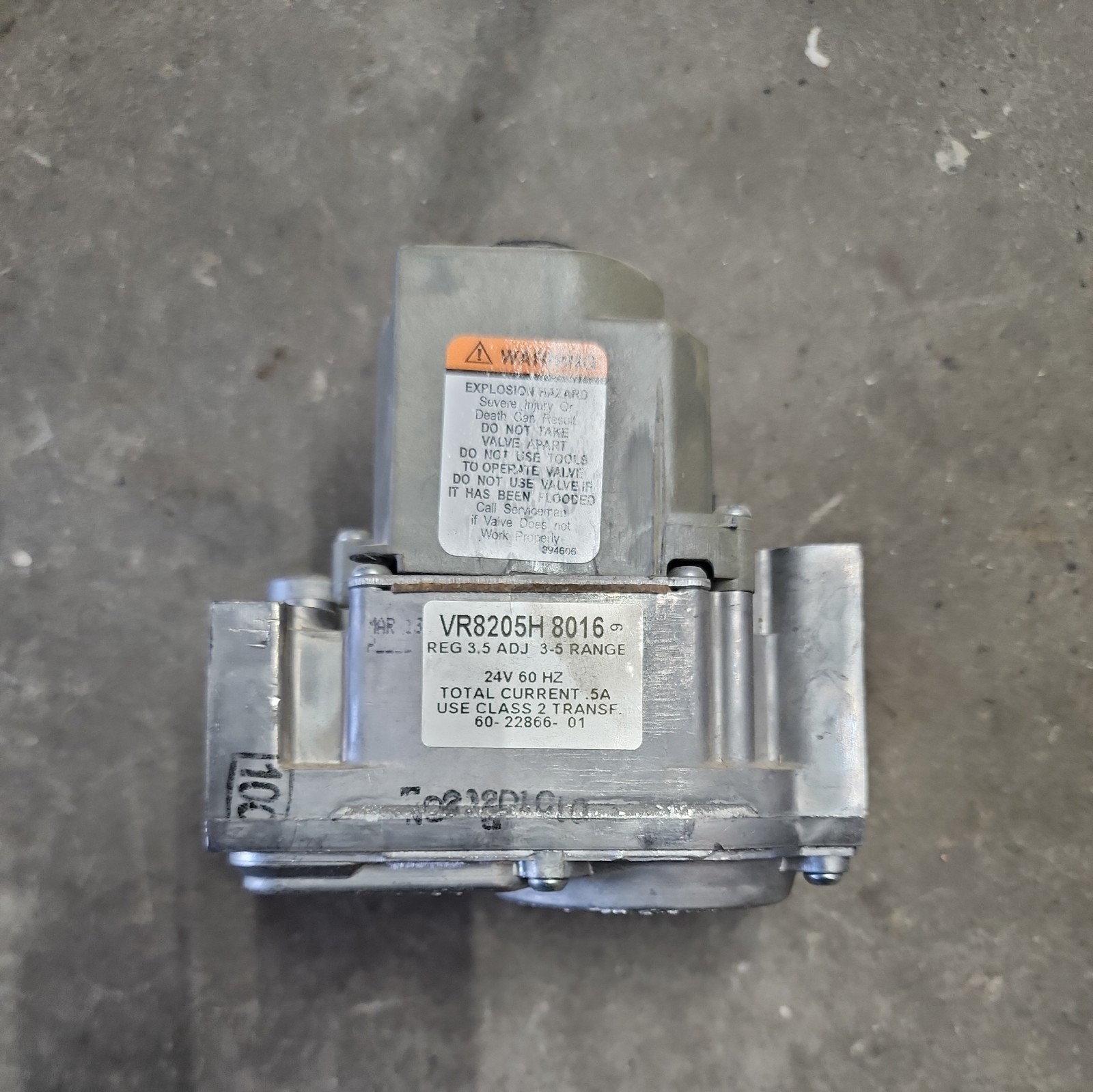 Honeywell VR8205H 8016 VR8205H8016 Rheem Ruud 60-22866-01 Gas Valve