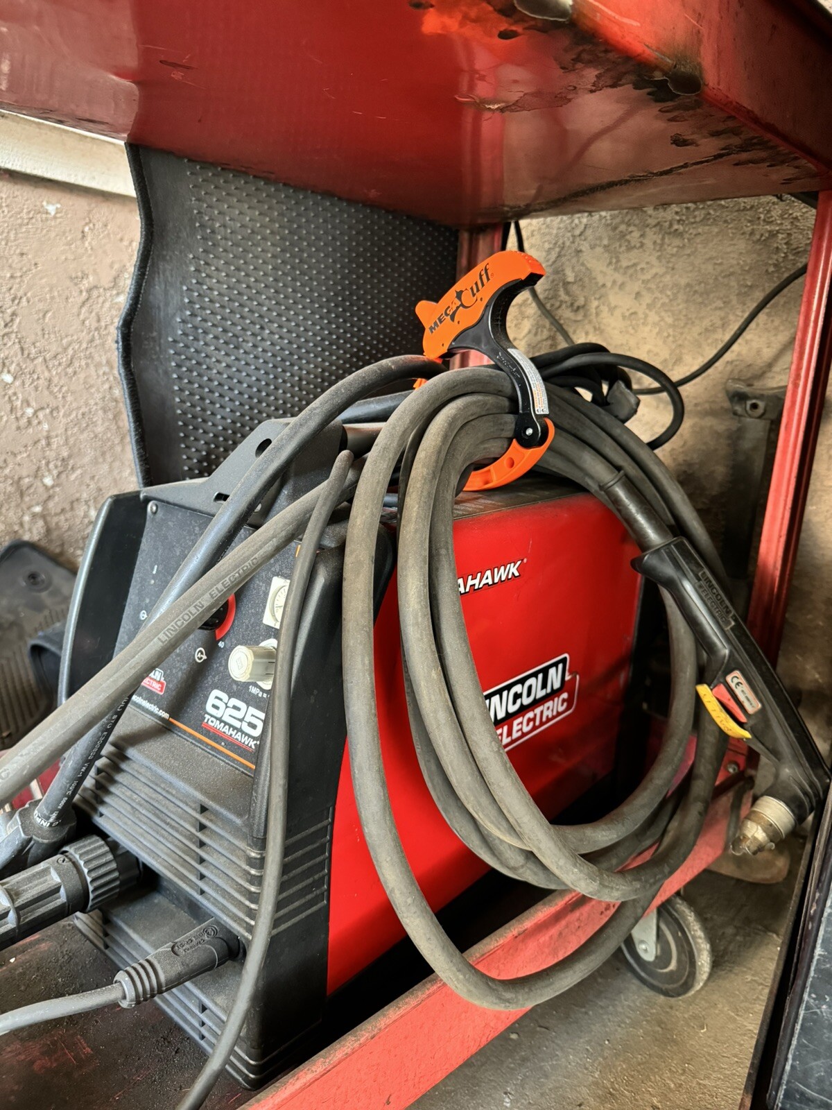Lincoln Tomahawk? 625 Plasma Cutter with 20 ft (6.1 m) Hand Torch K2807-1