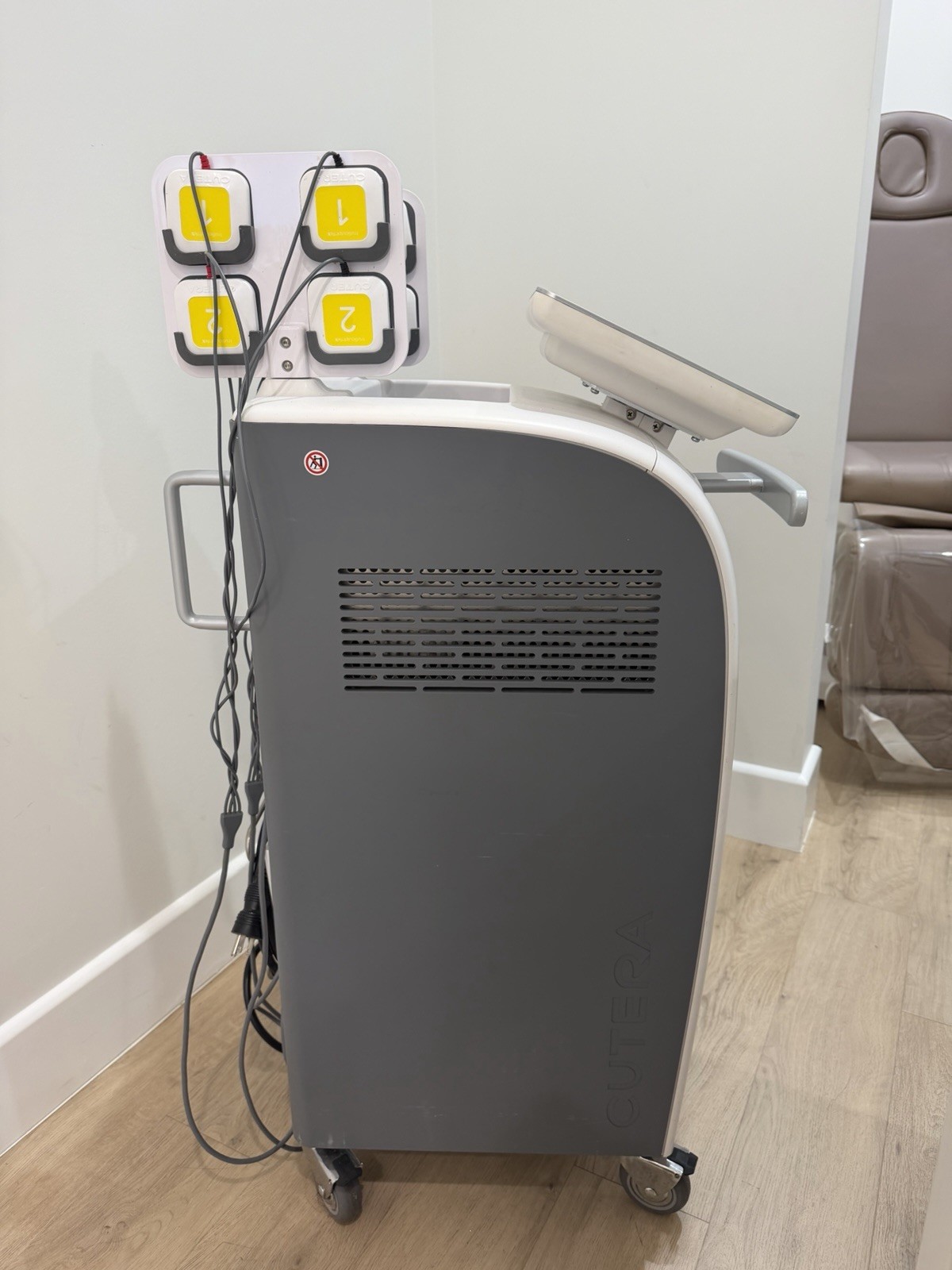 CUTERA truSculpt flex Cart-Mounted Muscle Stimulator for Body Contouring