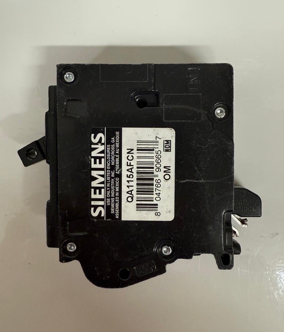 10 PCS SIEMENS QA115AFCN 15A AFCI PLUG ON NEUTRAL (NO PIGTAIL WIRE)