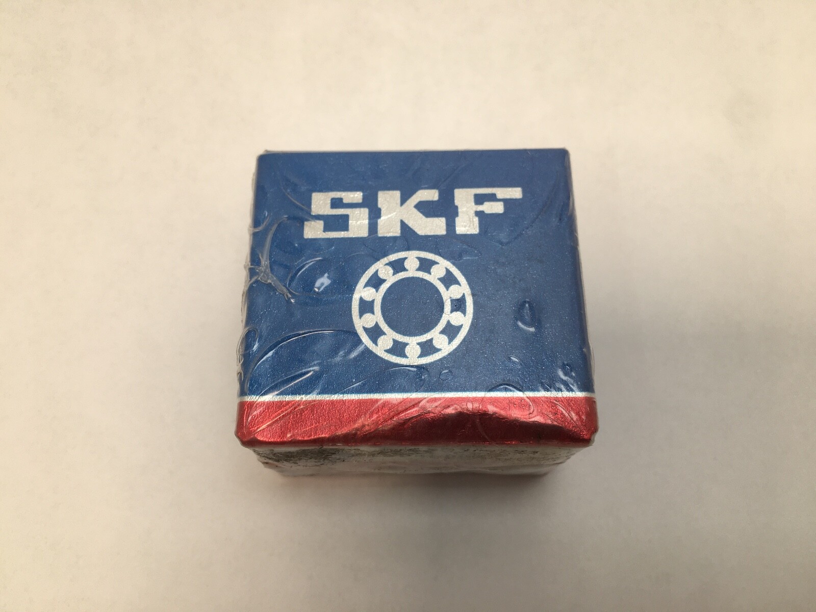 SKF 7004-CD/P4ADGA Angular Bearing 20x42x12mm 7004-CD-P4A-DGA Italy 2 pcs