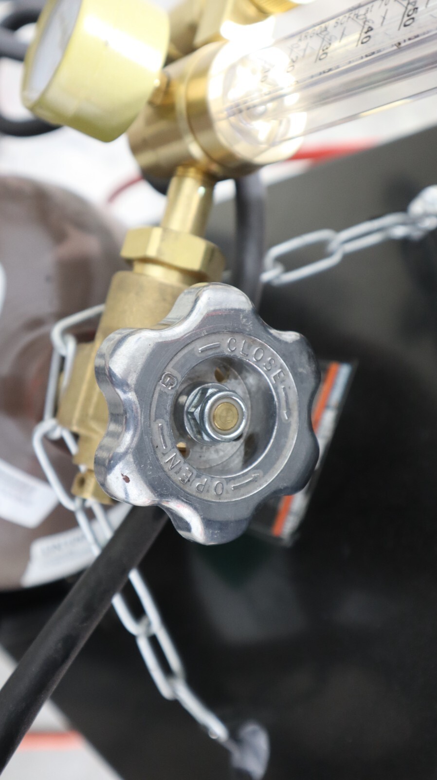 Open/Closed Indicator for Gas Valve Cylinder (One size fits all: 5, 6, 8 knobs)