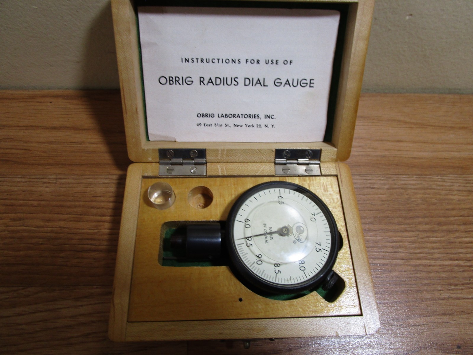 Vintage Obrig Radius Dial Gauge Indicator 0.05mm (0.001″) in Case USA