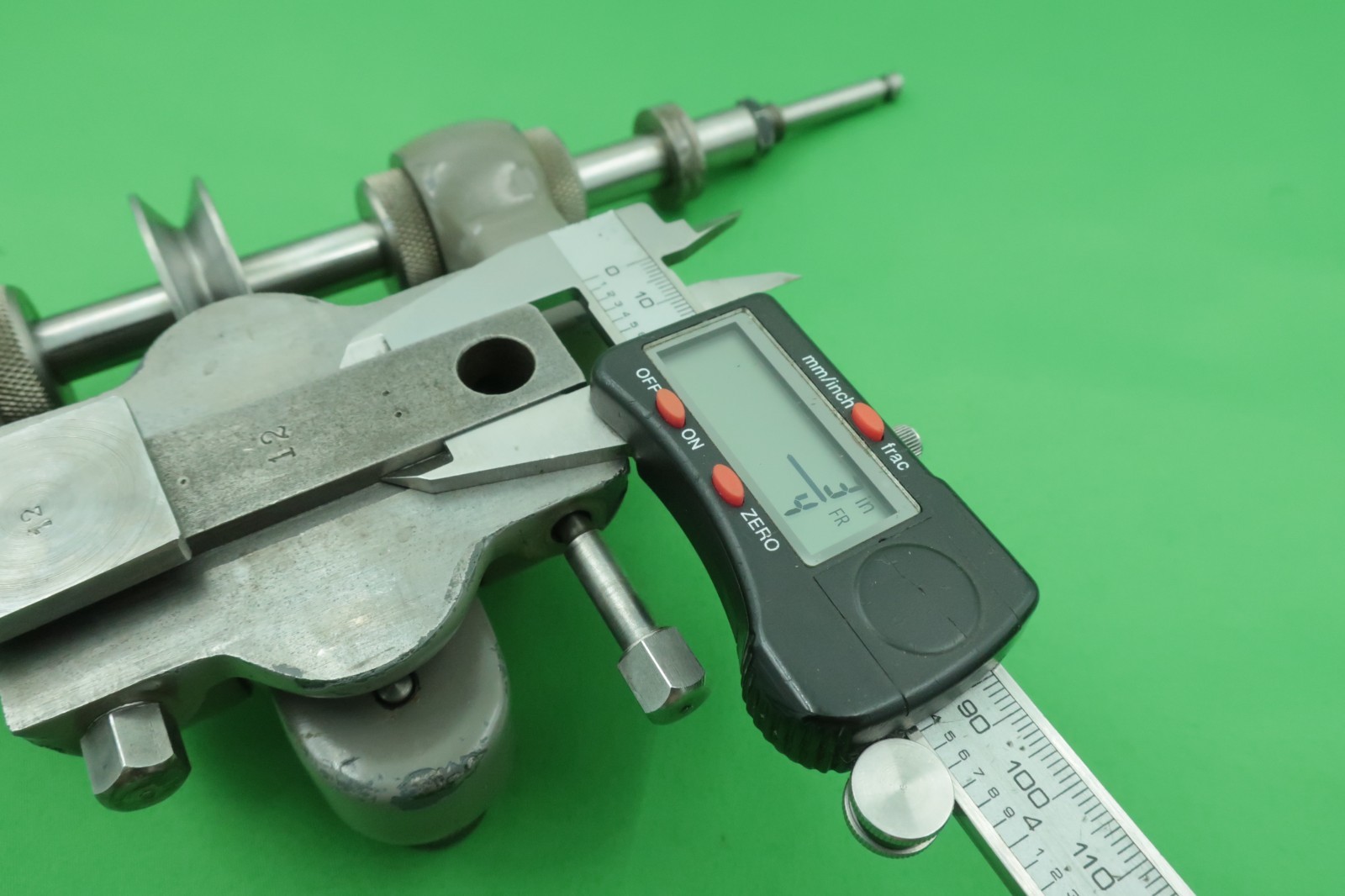 Elgin Lathe Grinding Attachment Belt Driven Adjustable Sliding Spindle & Height
