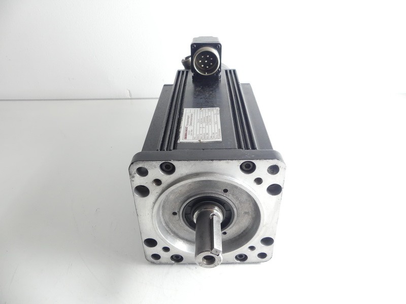 Indramat MAC090B-0-JD-2-C / 110-A-1 Three Phase Servo Motor SN: 42433