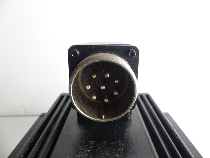 Indramat MAC090B-0-JD-2-C / 110-A-1 Three Phase Servo Motor SN: 42433