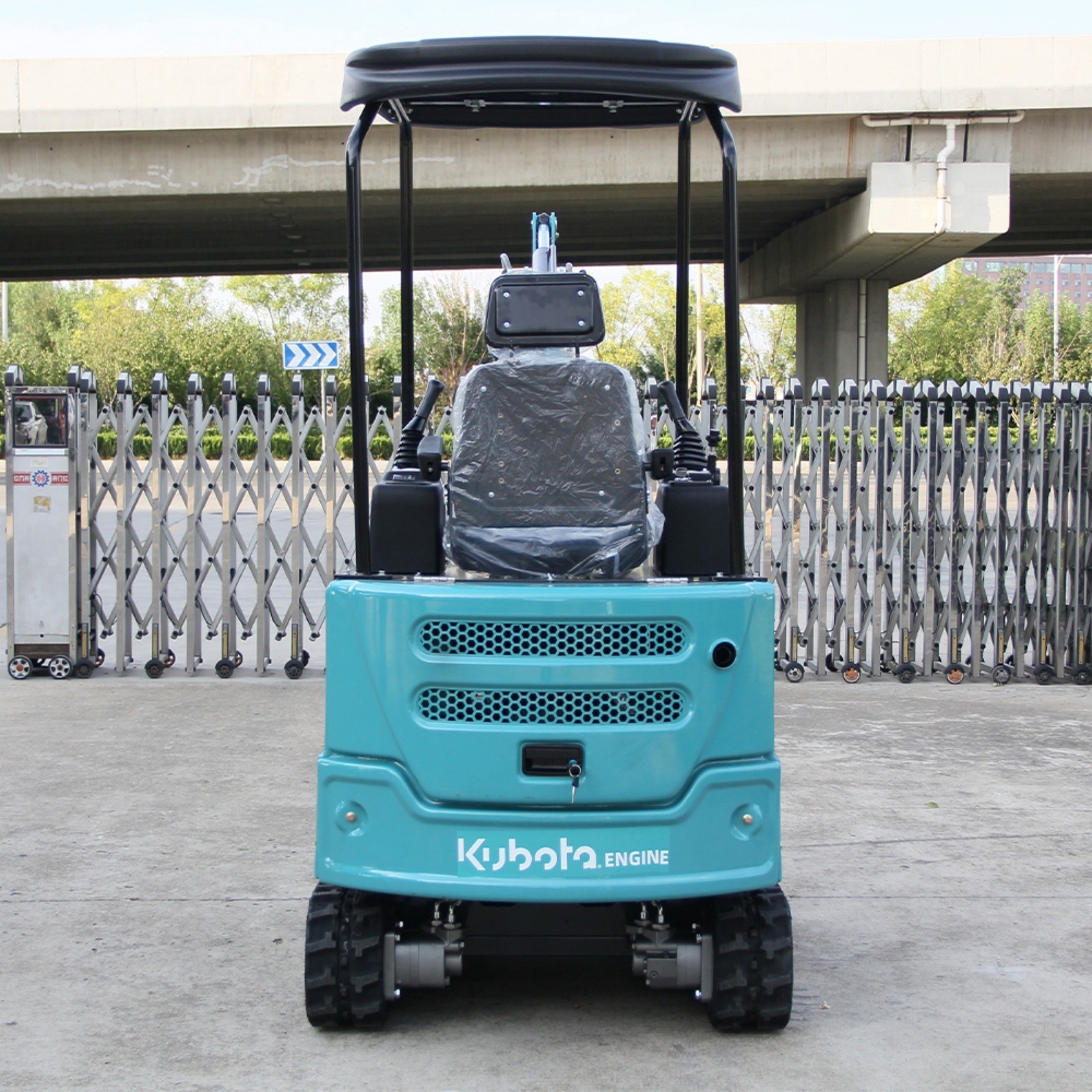 1.8 Ton Mini Excavator Kubota Diesel 4000 lbs Crawler Pilot Digger Free Shipping