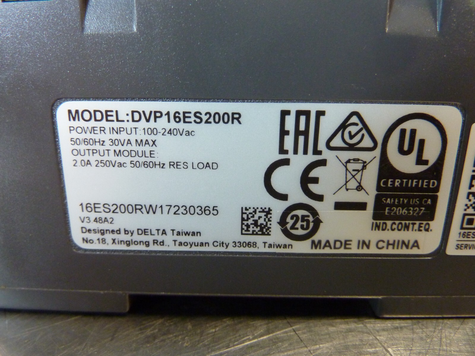 Delta DVP16ES200R PLC programmable controller (30709)