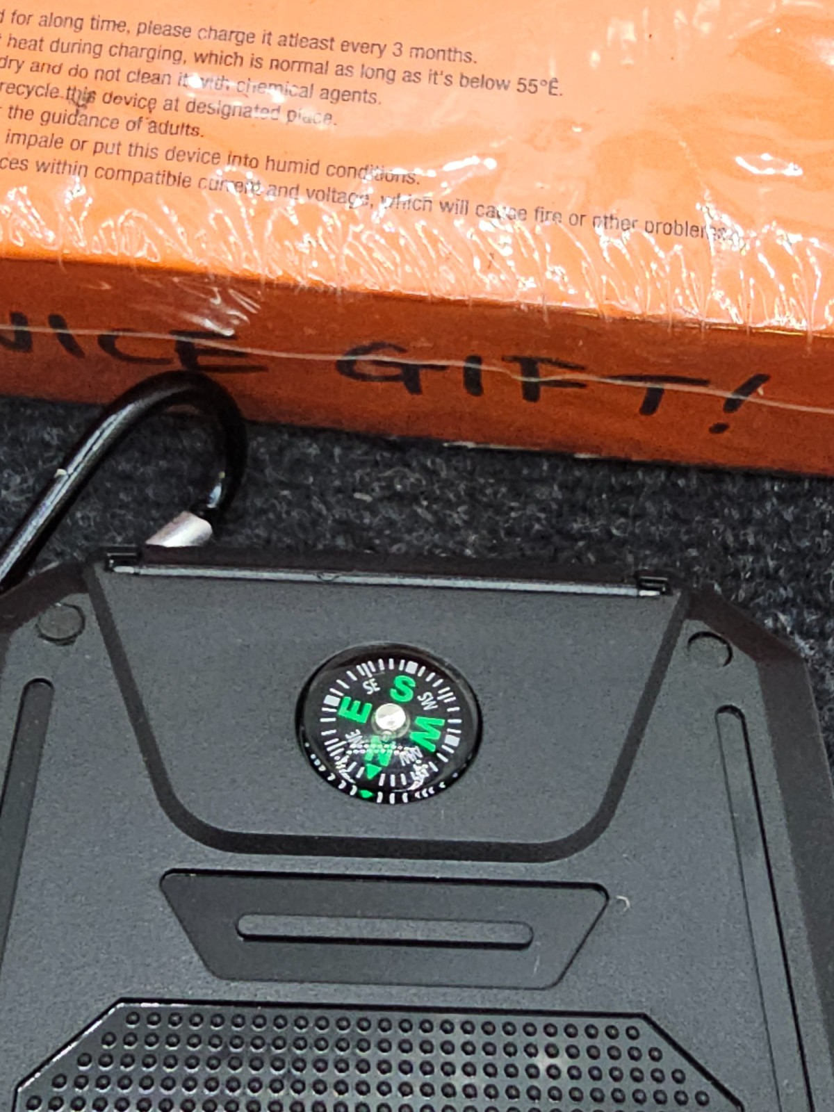 YM-105S Solar Mobile Power Bank 10000MAh 5V 1A-2A