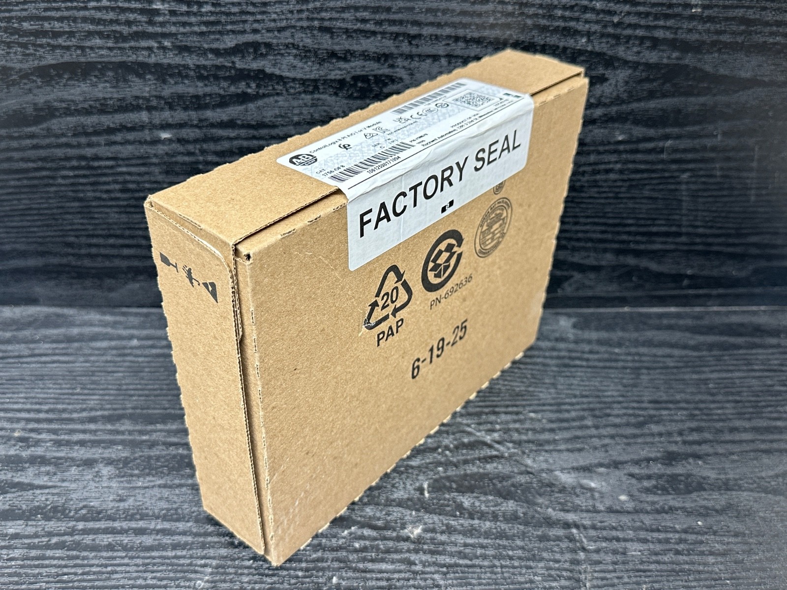 2025 Surplus Sealed Allen Bradley 1756-OF8 1756-0F8 C ControlLogix Output Module