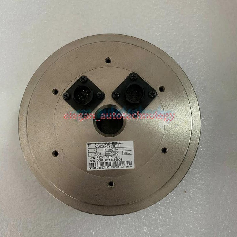 1x New YASKAWA SGMCS-02B3C11 SERVO MOTOR