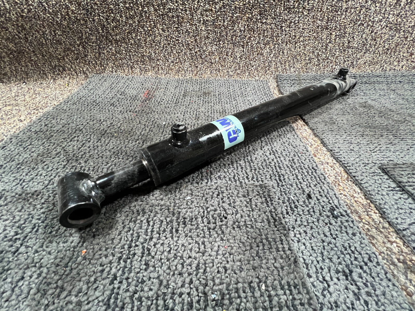 CWA Hydraulics Welded Hydraulic Cylinder 1516WT, 1.5″ Bore x 16″ Stroke
