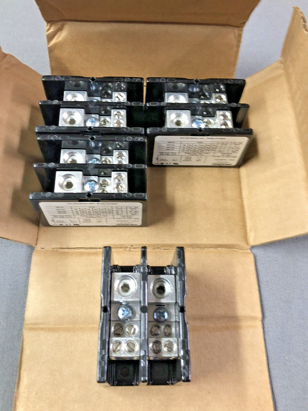 Marathon 1422570 Power Distribution Block 2 Pole 175A 600V AC/DC – Qty. 1