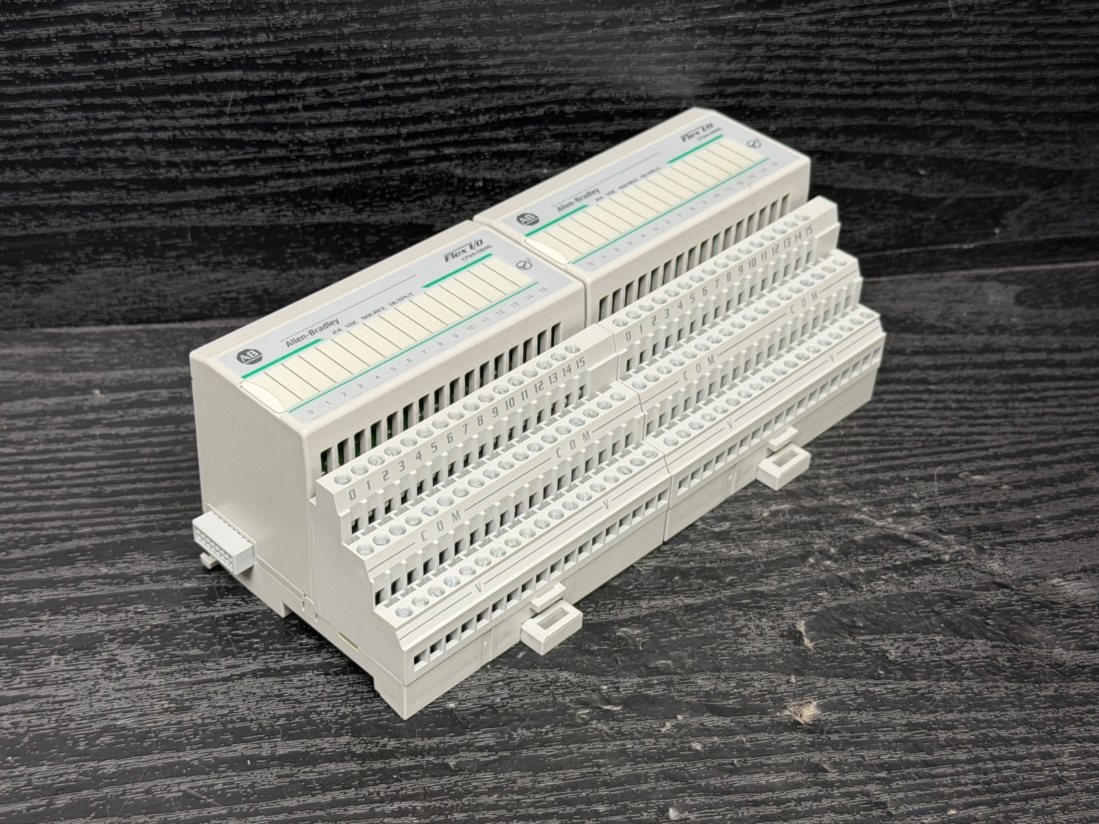 Allen Bradley 1794-OB16 1794-0B16 1794-TB3 Flex I/O Logix DC Output Module 16Pt