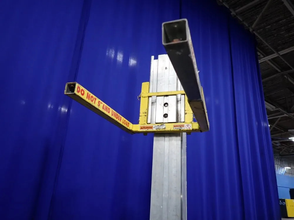 SUMNER MANUFACTURING CO 2118 CONTRACTOR LIFT 18 FT / 650 LBS 02260540009