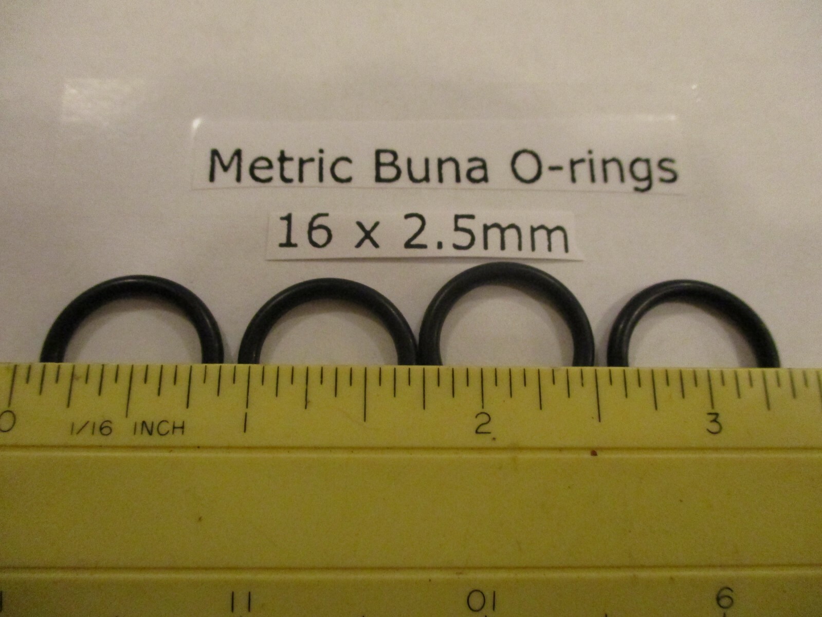 16mm ID x 21mm OD x 2.5mm thick O-ring. Buna-70. Quan 4.