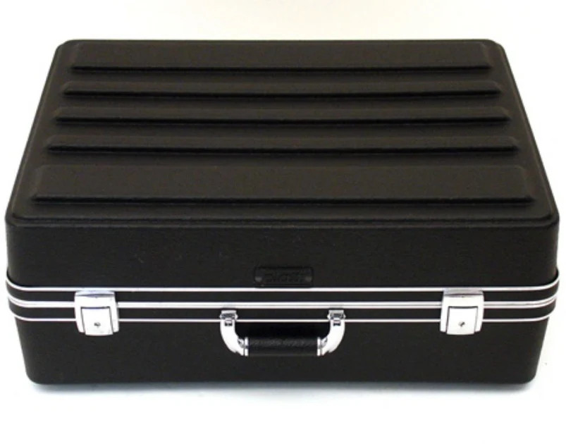 241809 – PLATT LUGGAGE – HEAVY-DUTY POLYETHYLENE CASE – Interior Dimensions (L x