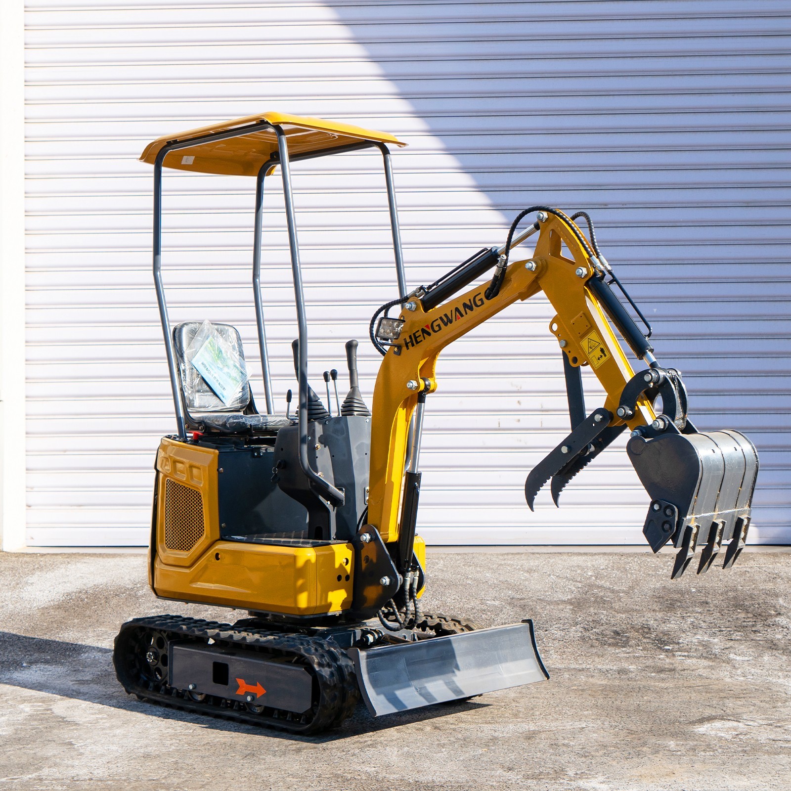 Mini Excavator With Chassis Extension And Boom Swing 15HP Free Shipping