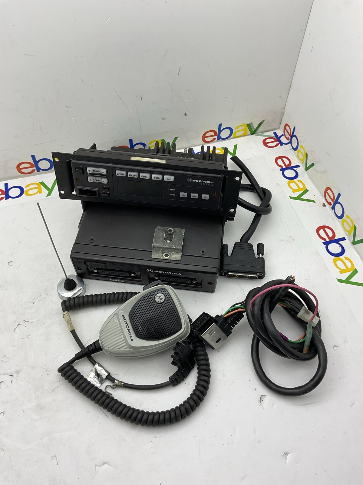 Motorola ASTRO UHF 482-512 MHz Two Way Radio D04SKF9PW5AN-UCM (T99DX+120W)+ Head