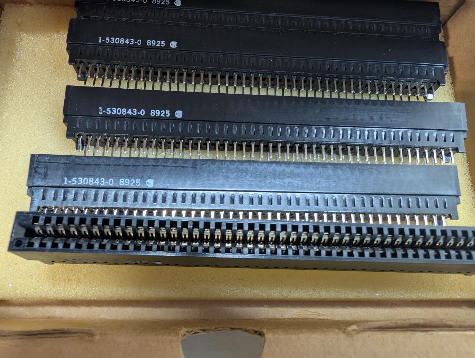 5x NOS TE AMP 1-530843-0 Standard Edge II 43-Position Card Edge Connectors