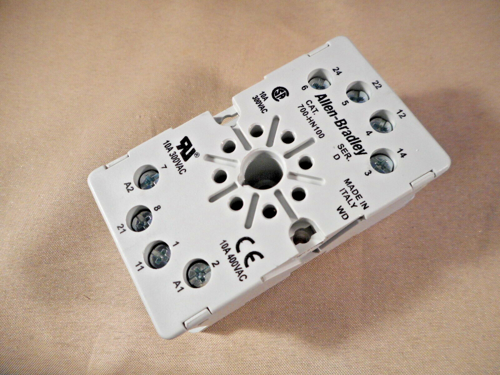 Allen Bradley 700-HN100 socket (NIB)