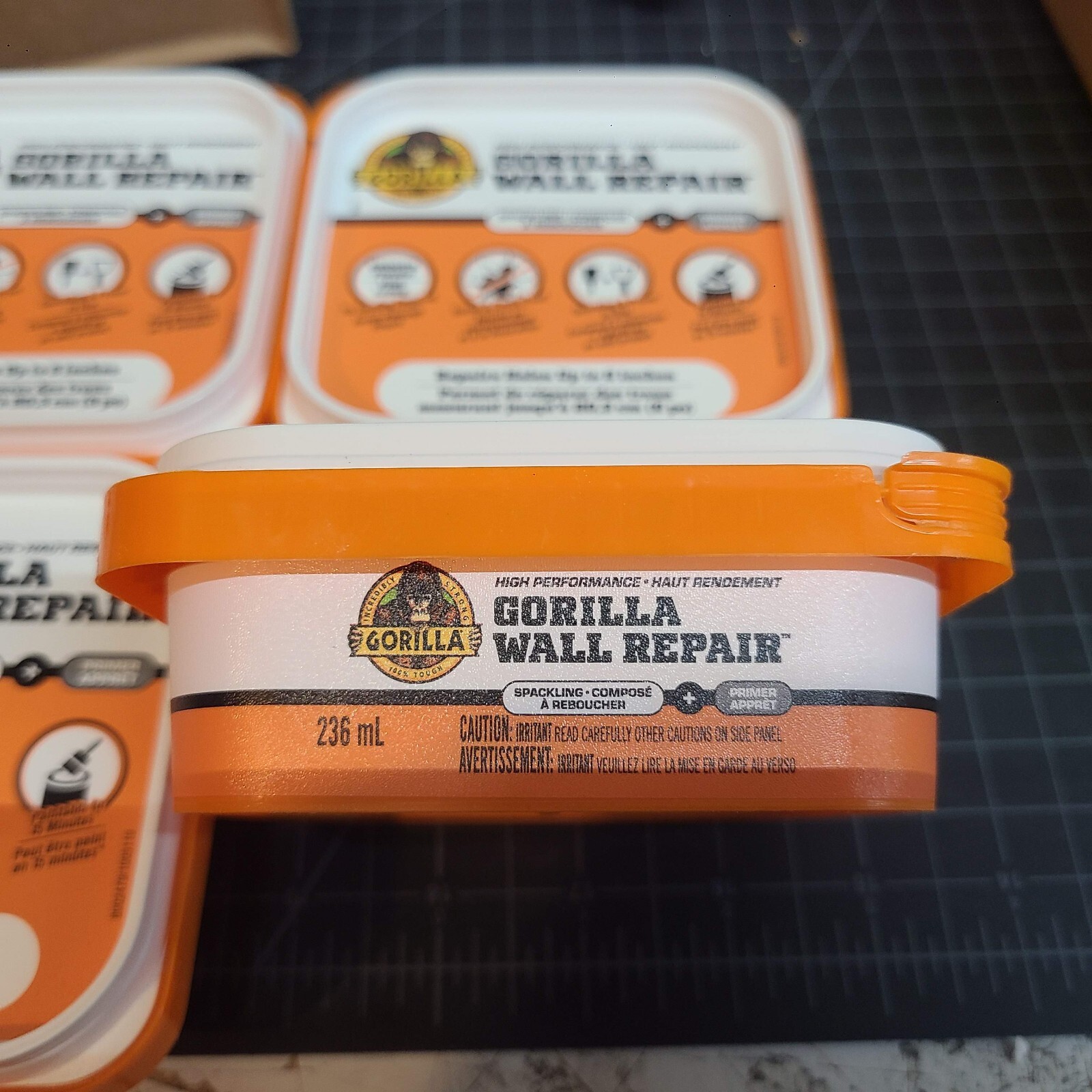 (6ct) Gorilla Wall Repair Spackling + Primer, 8-oz (236mL)